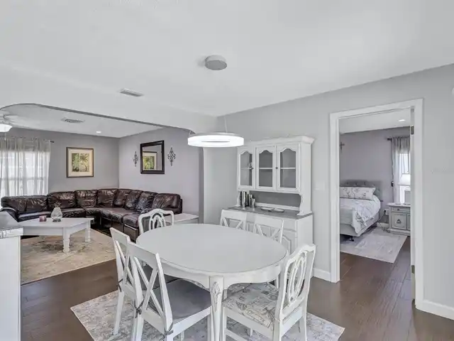 Listing Photo 8
