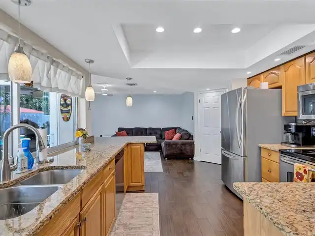 Listing Photo 9