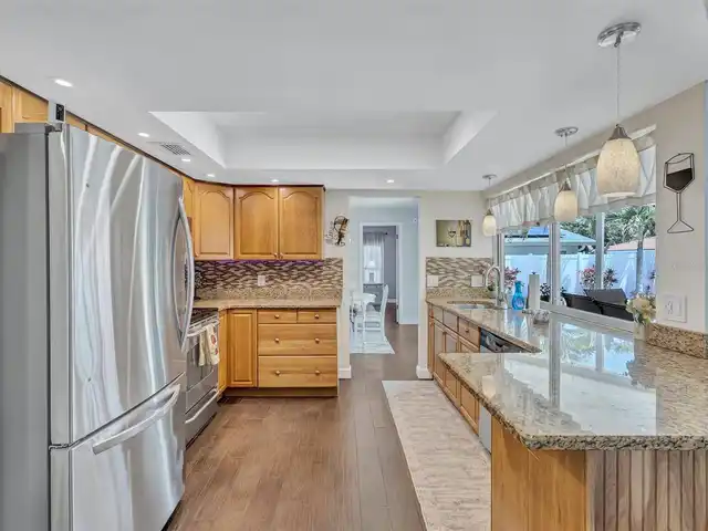 Listing Photo 10