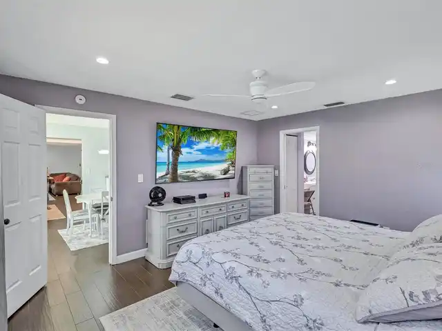 Listing Photo 23