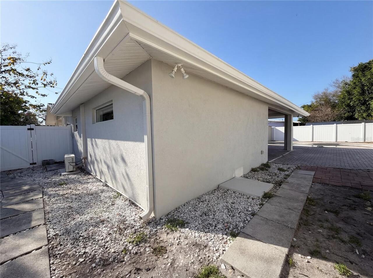 Listing Photo 23