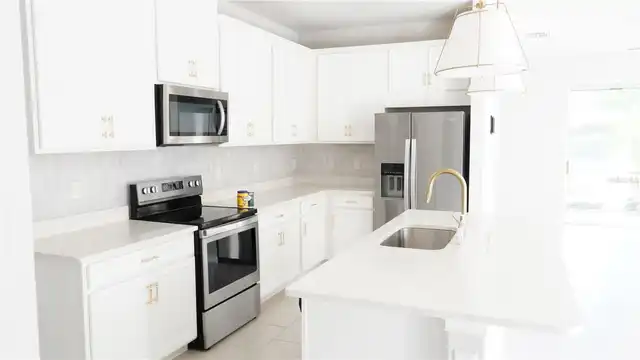 Listing Photo 6