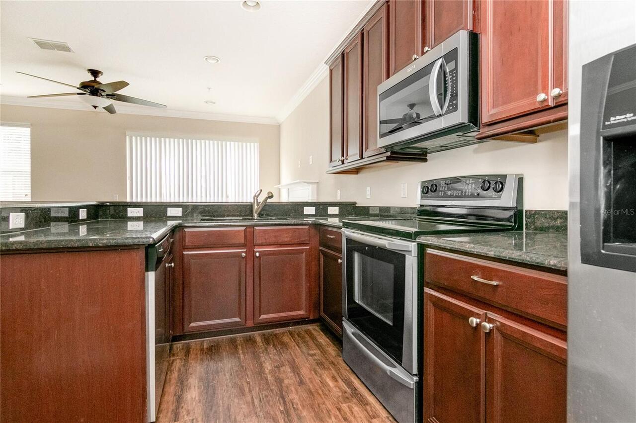 Listing Photo 10
