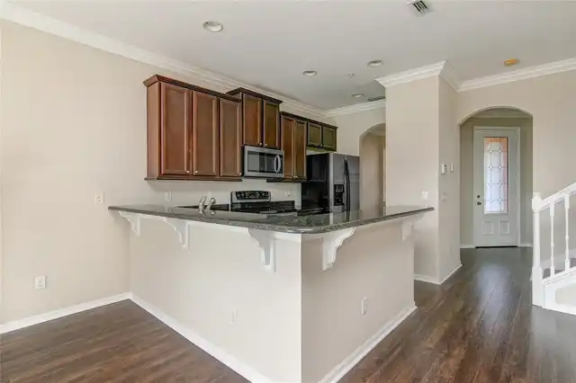 Listing Photo 8