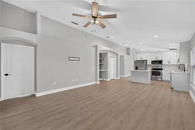 Listing Photo 21