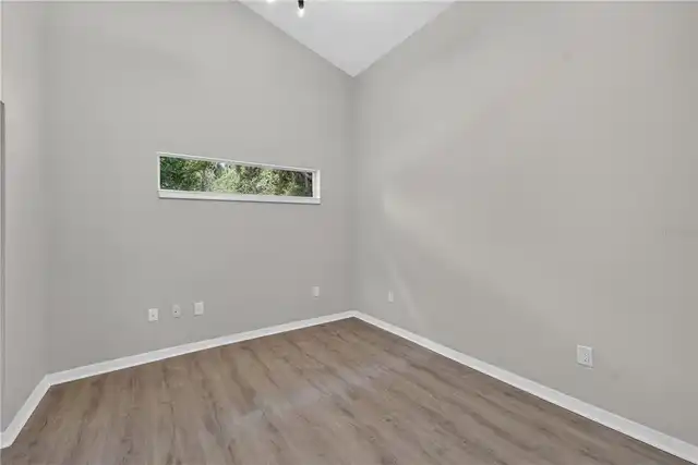 Listing Photo 37