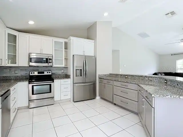 Listing Photo 16
