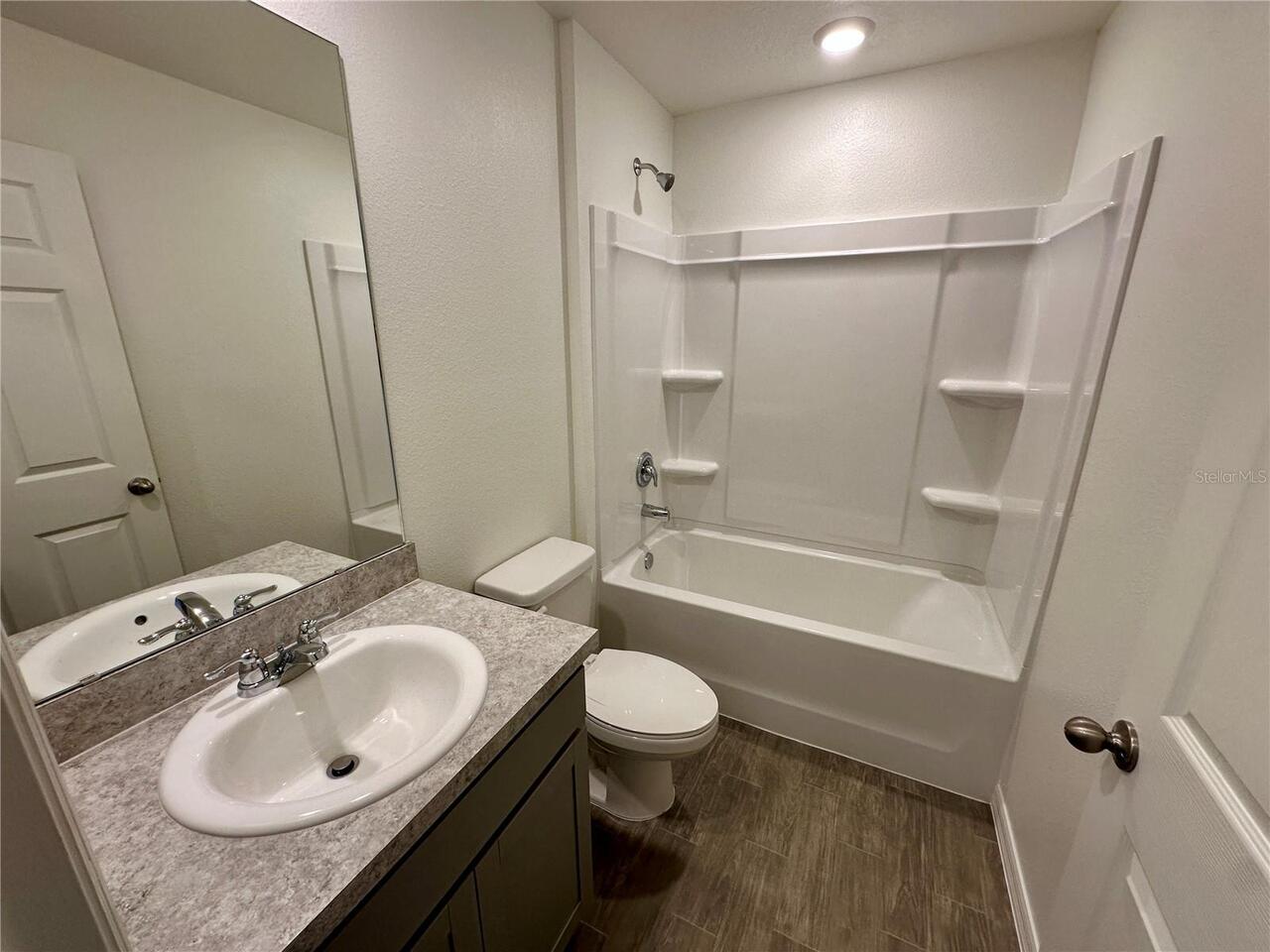 Listing Photo 10