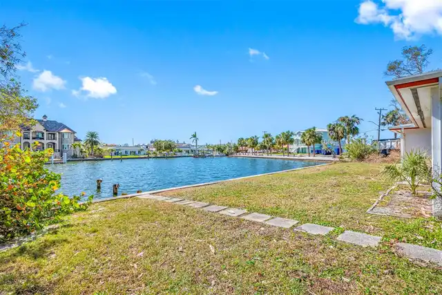 Listing Photo 11