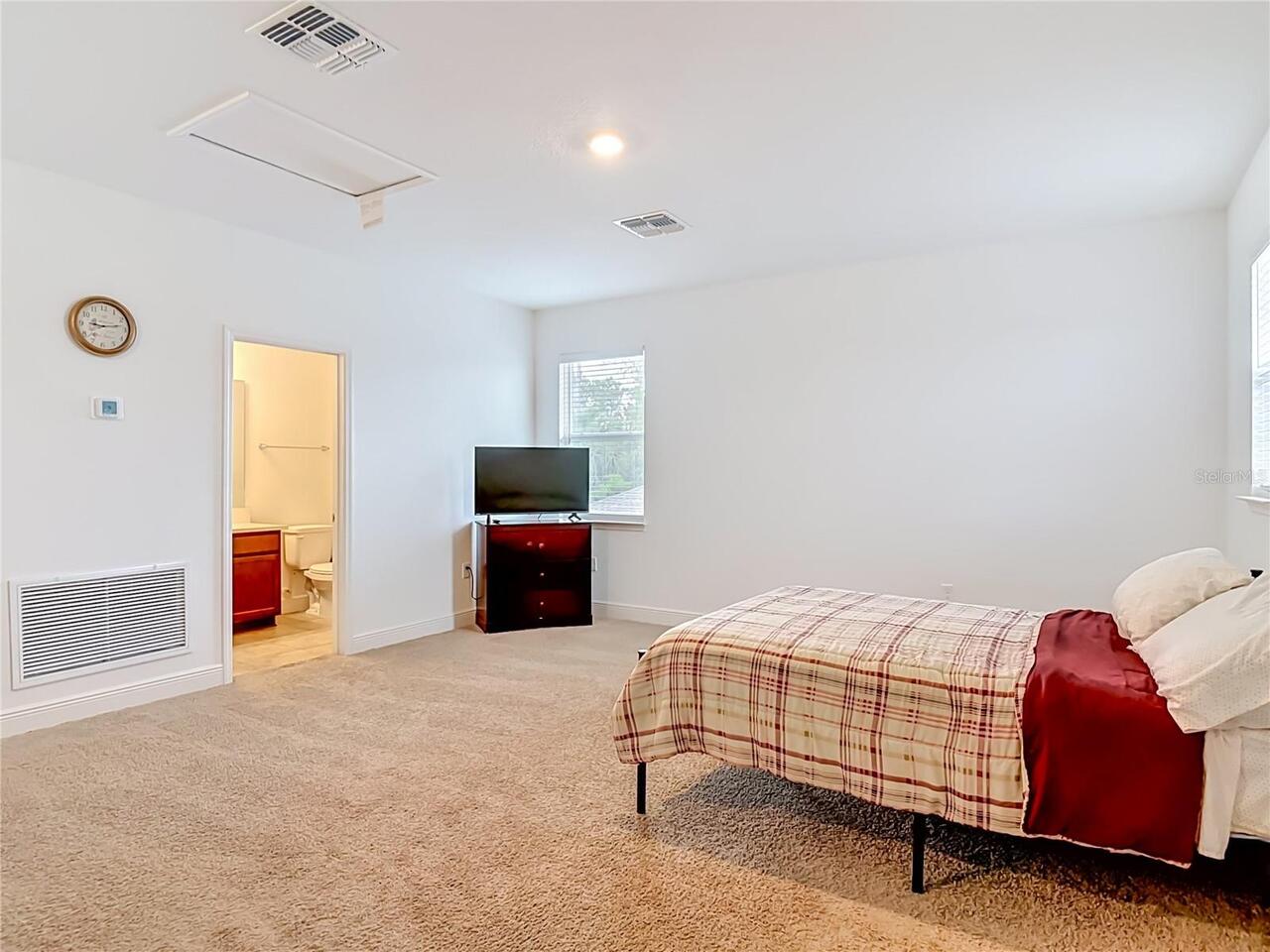 Listing Photo 34