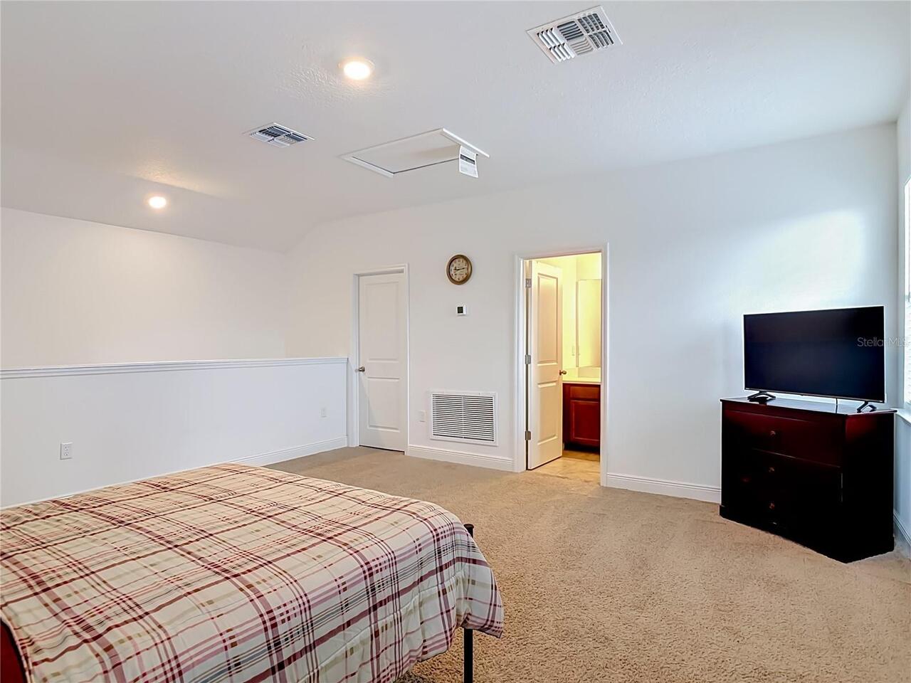 Listing Photo 37