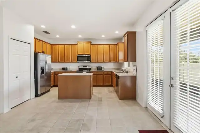 Listing Photo 10