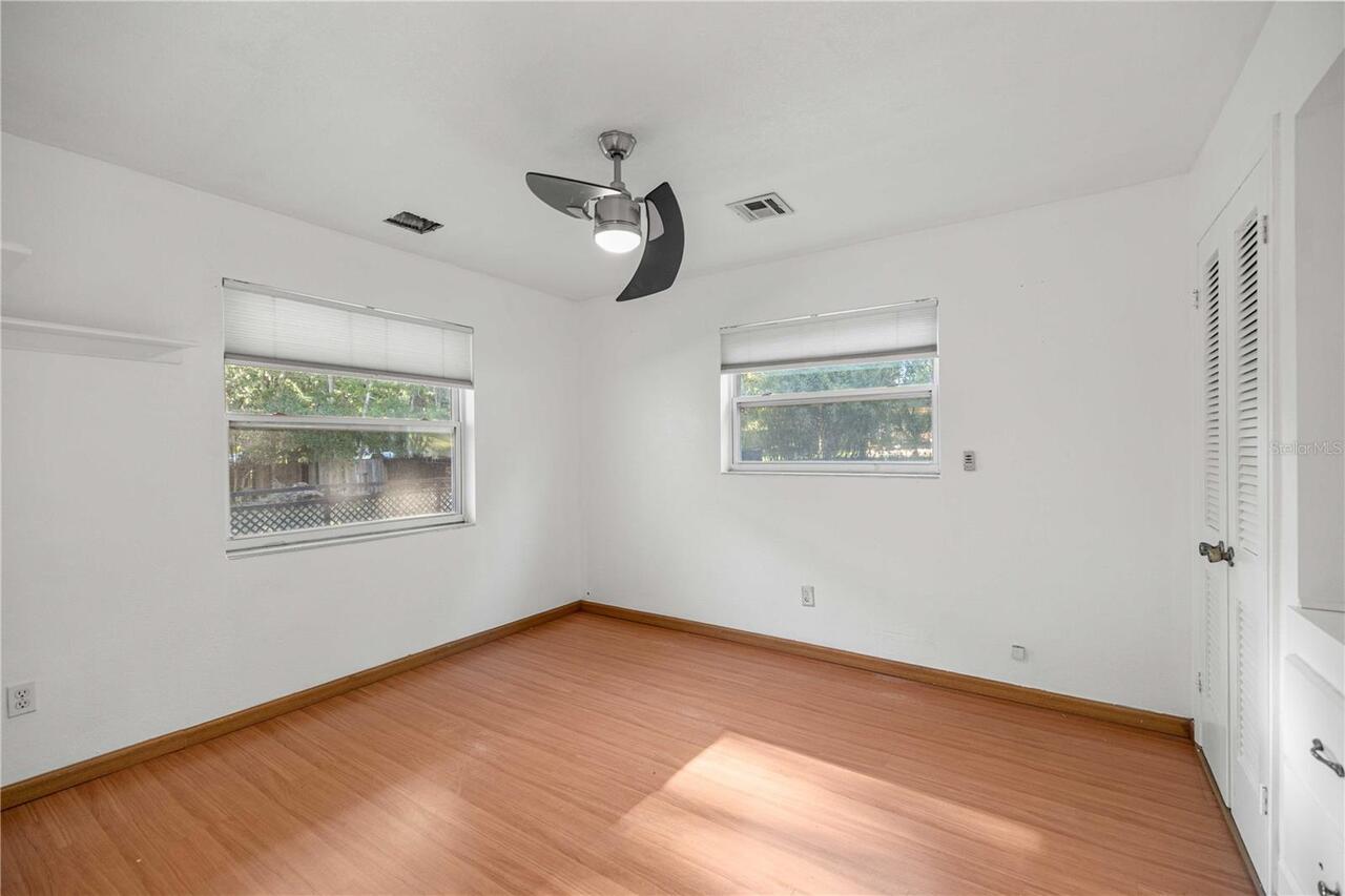 Listing Photo 8