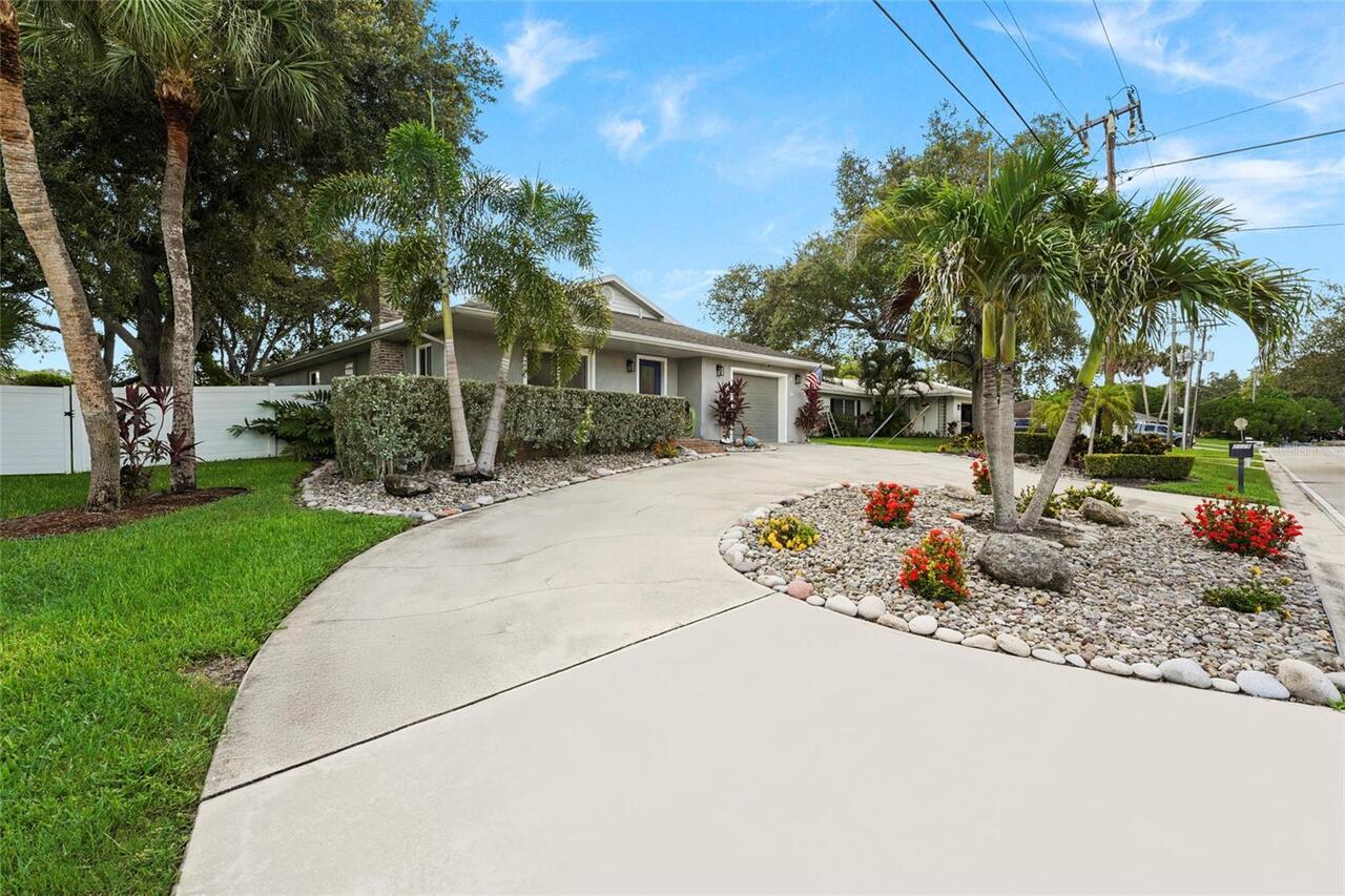 Listing Photo 11