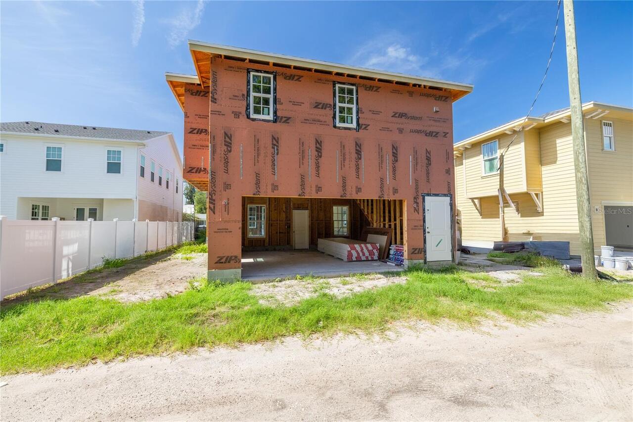 Listing Photo 8
