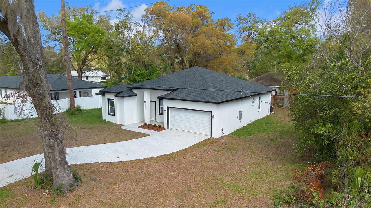 Listing Photo 7