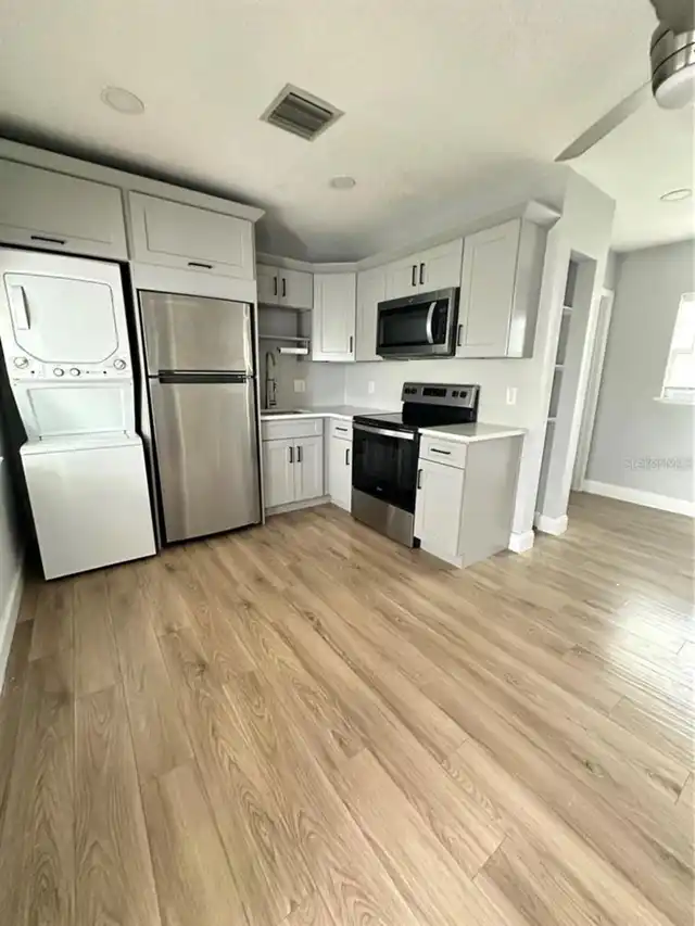 Listing Photo 7