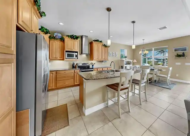 Listing Photo 14