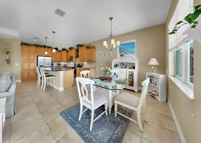 Listing Photo 17