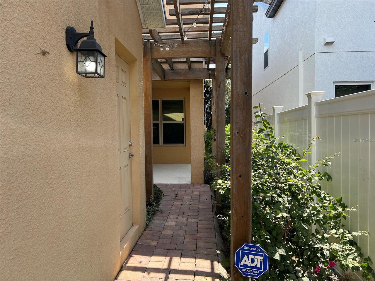 Listing Photo 16