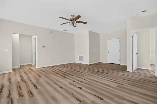 Listing Photo 9