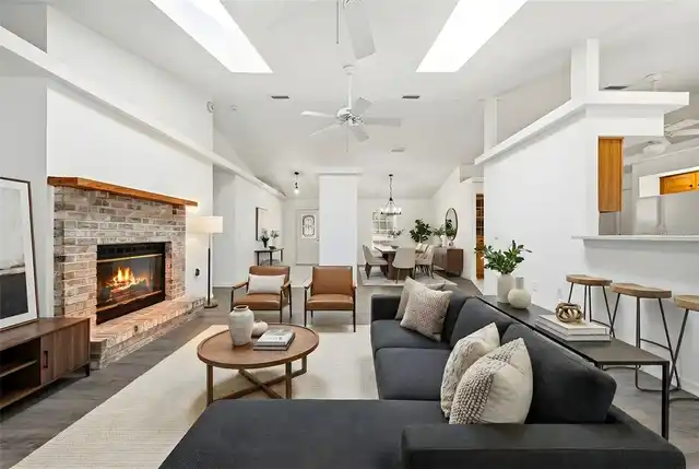 Listing Photo 10
