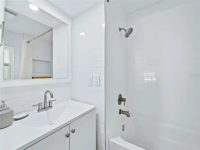 Listing Photo 14
