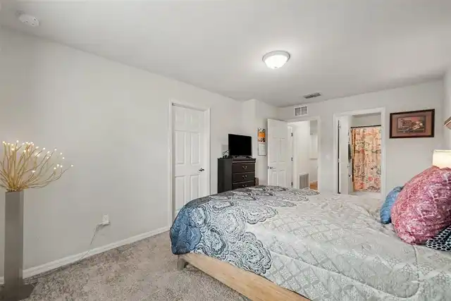 Listing Photo 28