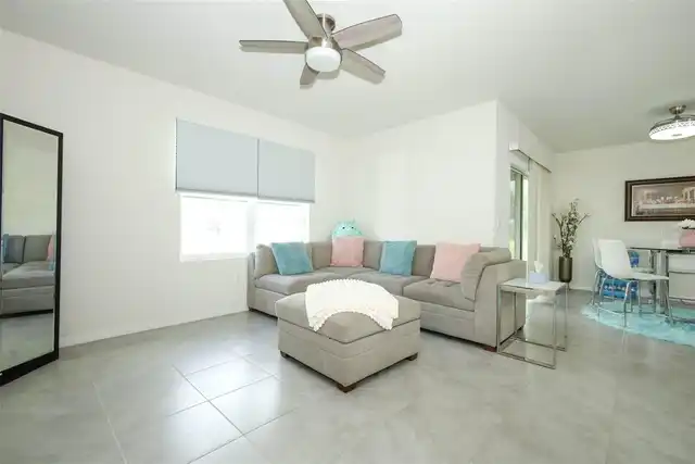 Listing Photo 12