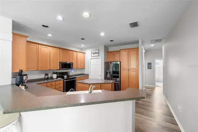 Listing Photo 18