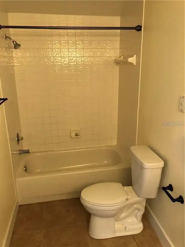 Listing Photo 12