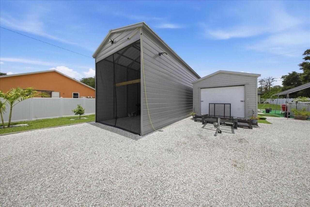 Listing Photo 12