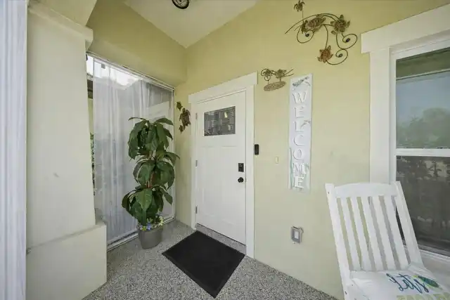 Listing Photo 9