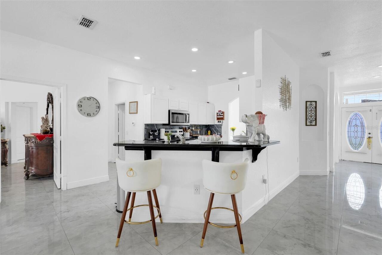 Listing Photo 14