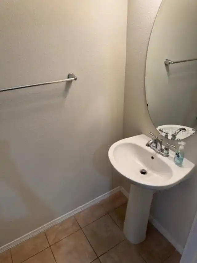 Listing Photo 12