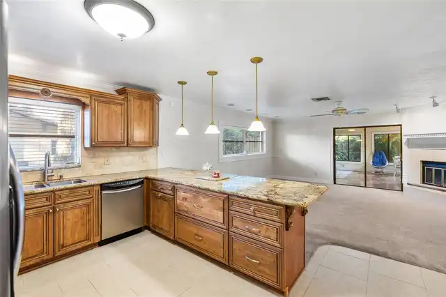 Listing Photo 10
