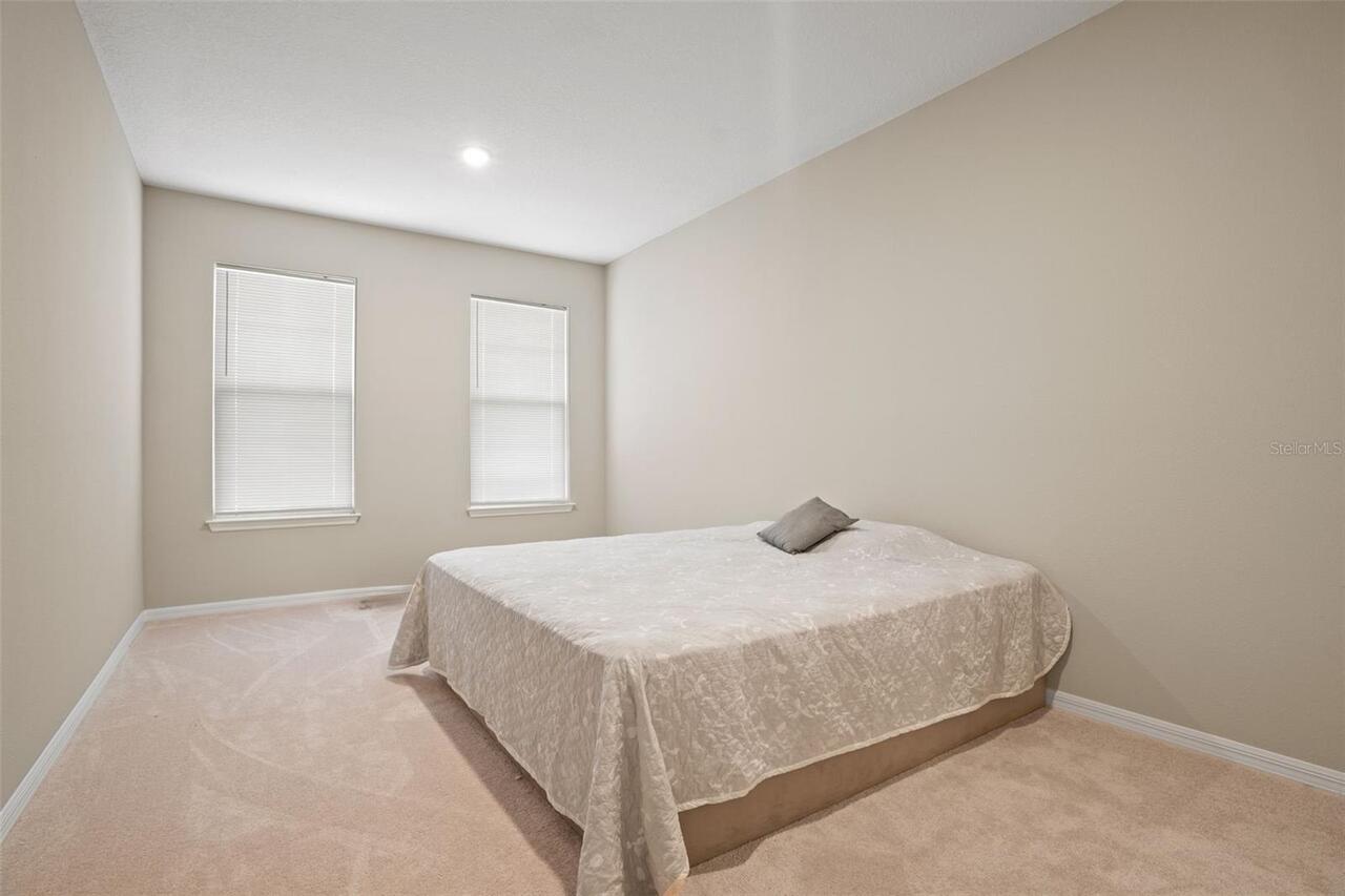 Listing Photo 9