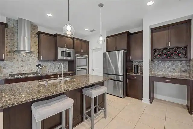 Listing Photo 7