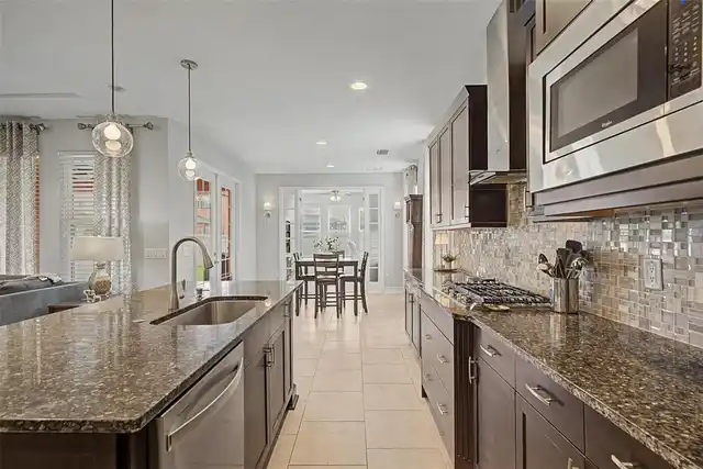 Listing Photo 9