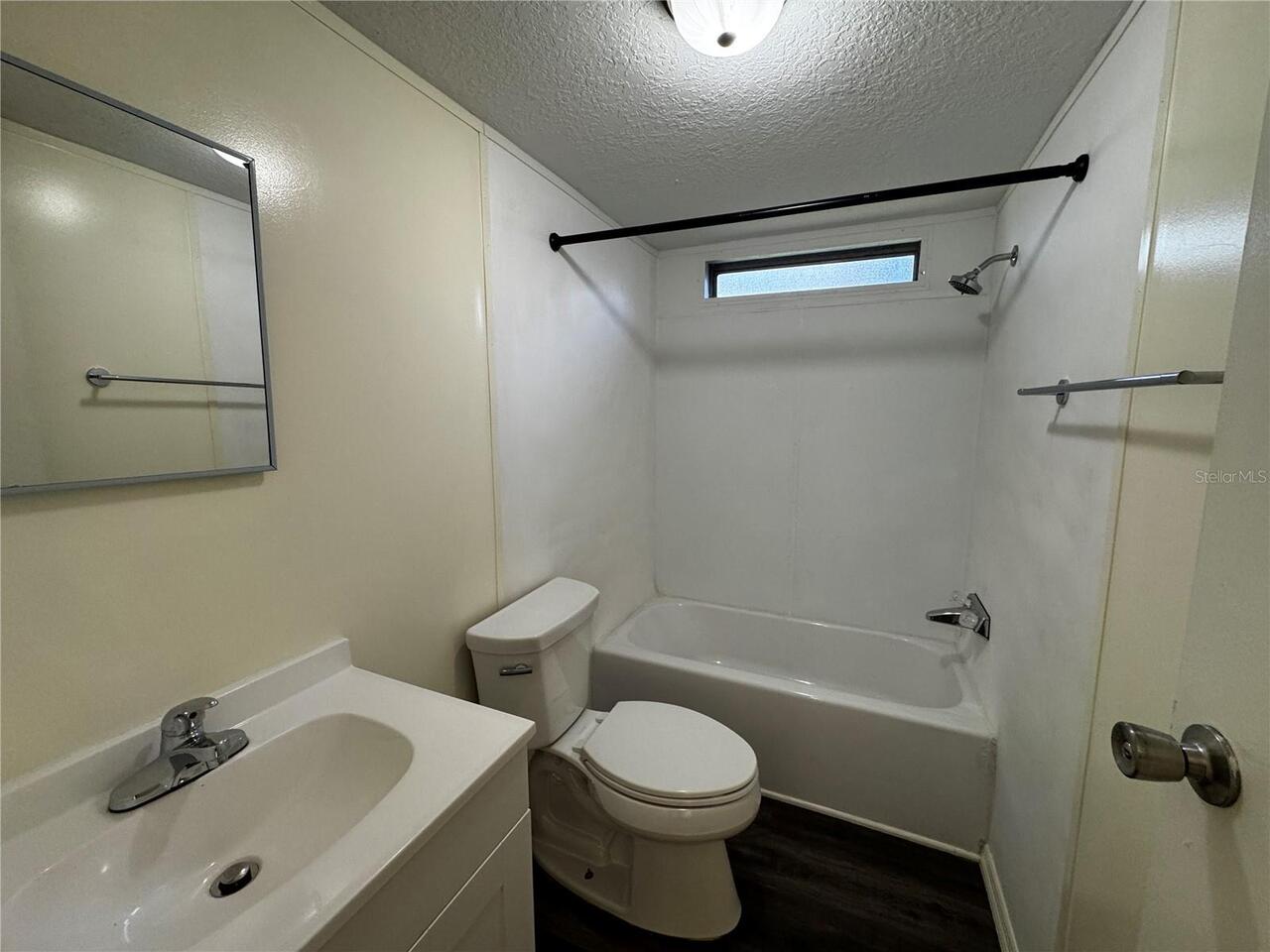 Listing Photo 11