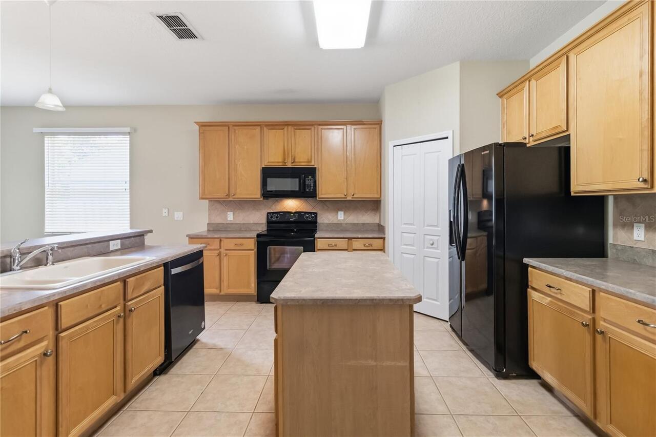 Listing Photo 17