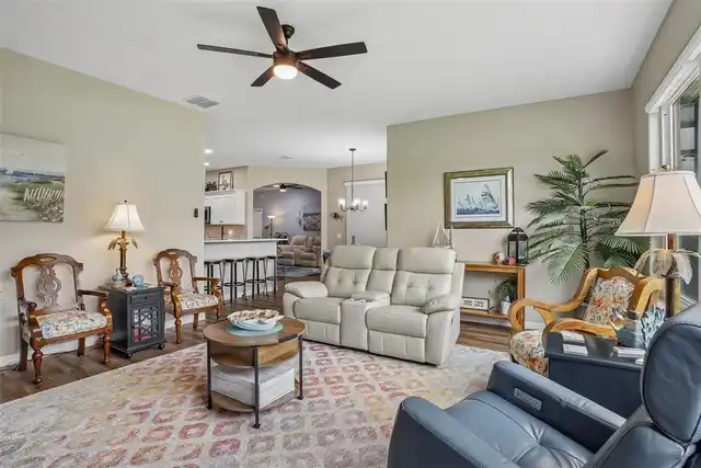 Listing Photo 16
