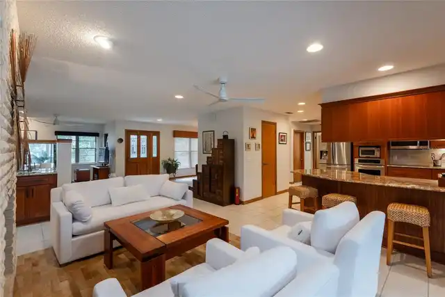 Listing Photo 14