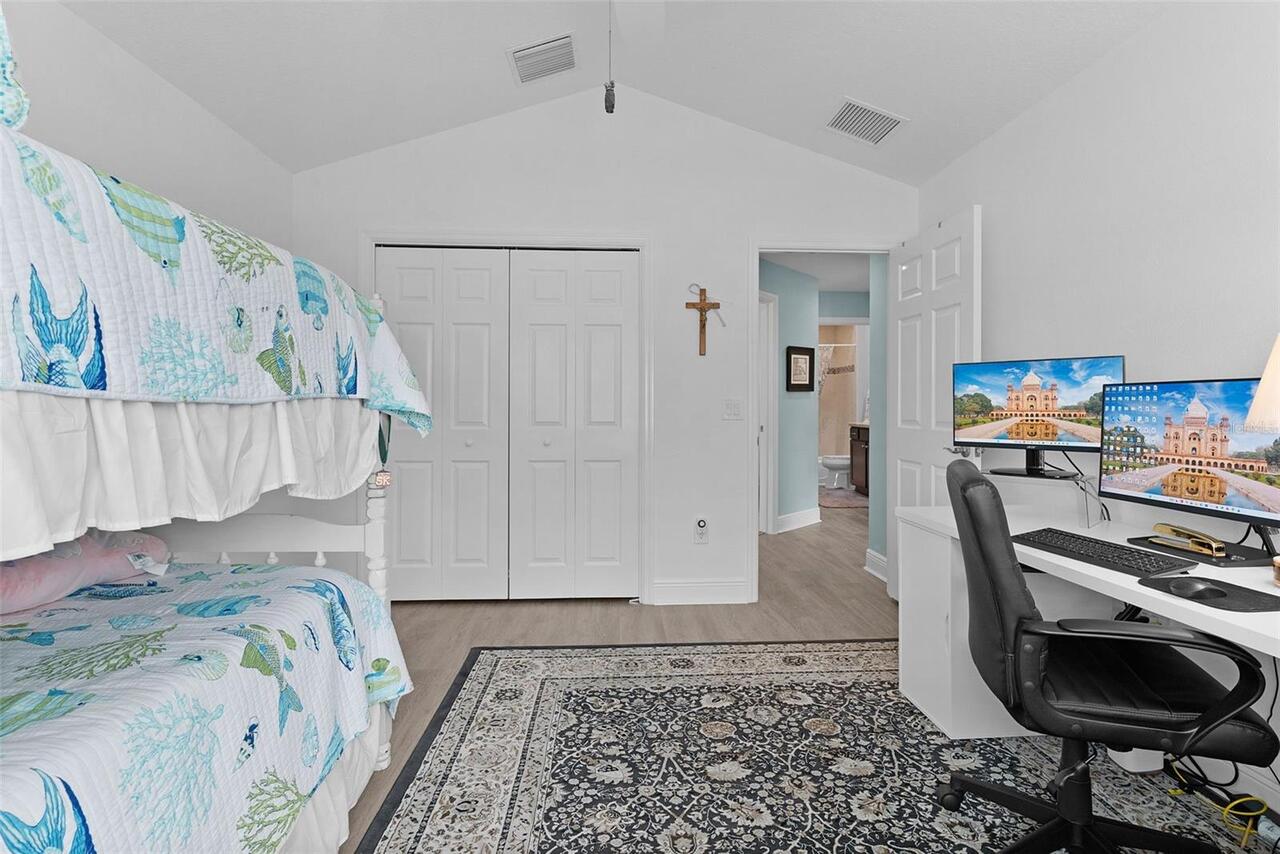Listing Photo 15