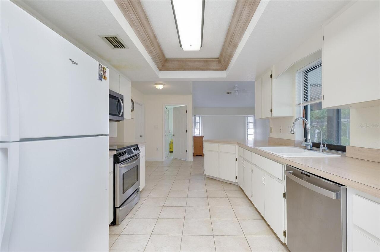 Listing Photo 10