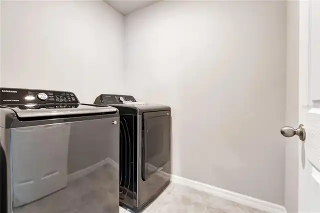 Listing Photo 9