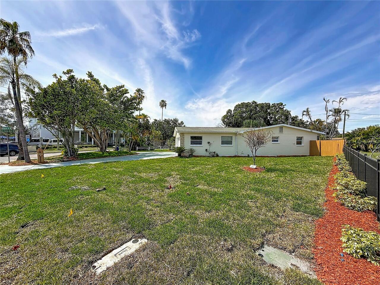 Listing Photo 11
