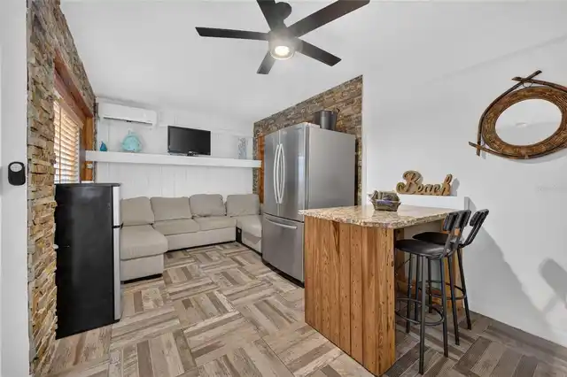 Listing Photo 15