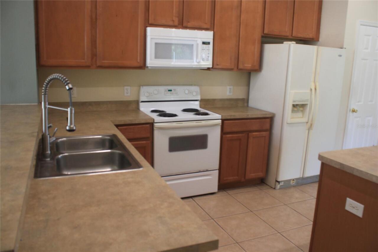 Listing Photo 10