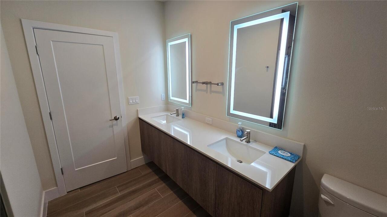 Listing Photo 20